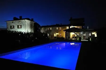 Sleeps 2 Pool Wifi Appartamento